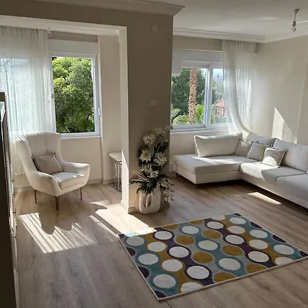 Merkezde Manzarali Luks Daire * Antalya